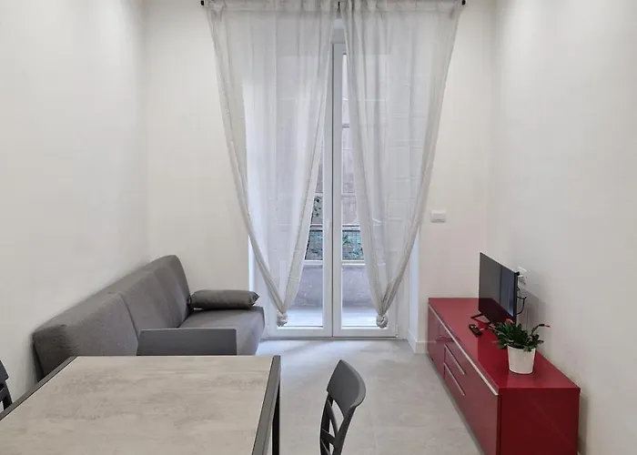 Beautiful, Comfortable, And Brand New! *